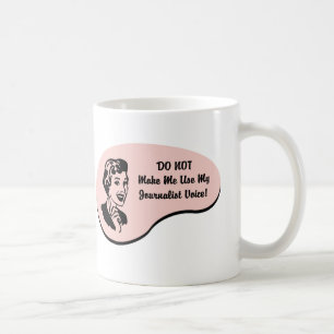 Journalisten uttrycker kaffemugg
