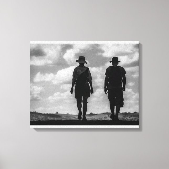 Journey Toward the Horizon: A Monochrome Silhouett Canvastryck (Framsida)