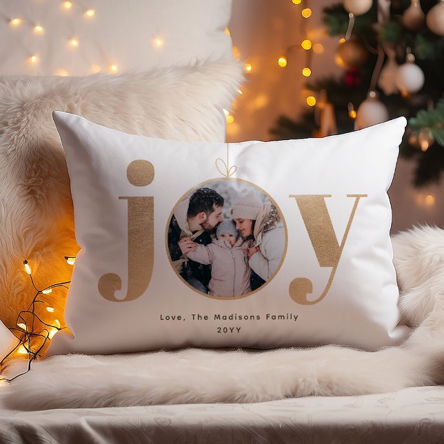 Joy | Elegant Guld Ornament-julfamiljfoto Lumbarkudde (Skapare uppladdad)