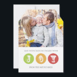 Joy God jul Photo Card Red Grönt Julkort<br><div class="desc">Helgdag christmas-anpassade-fotokort i roligt och modernt kalkgrönt,  tegelrött,  senap-gult och vitt. Lägg till foto och anpassningsbar på det här kortet om du vill skapa en unik julklapp hälsning den här julhelgen för vänner och familj.</div>