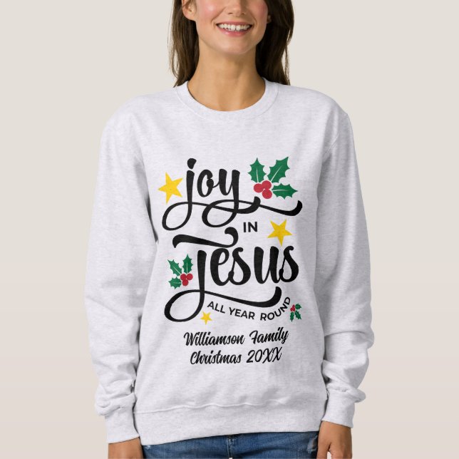 Joy in Jesus Christian Christmas Family Name  T Shirt (Framsida)