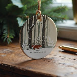 Joy Woodland Winter Wonderland Forest Fox Foto Julgransprydnad Keramik<br><div class="desc">Vi har illustrerat denna vackra vinterskog med ett rött skogsräv. Tjock skogsmiljö och landskap täckt av snö. "Joy" är täckt över skogräven i ett vackert handskrivet stil-teckensnitt. Anpassa med ditt namn på framsidan och foto på baksidan av dekorationen. Alla illustrationer är handritade originalbilder av modelldokument.</div>