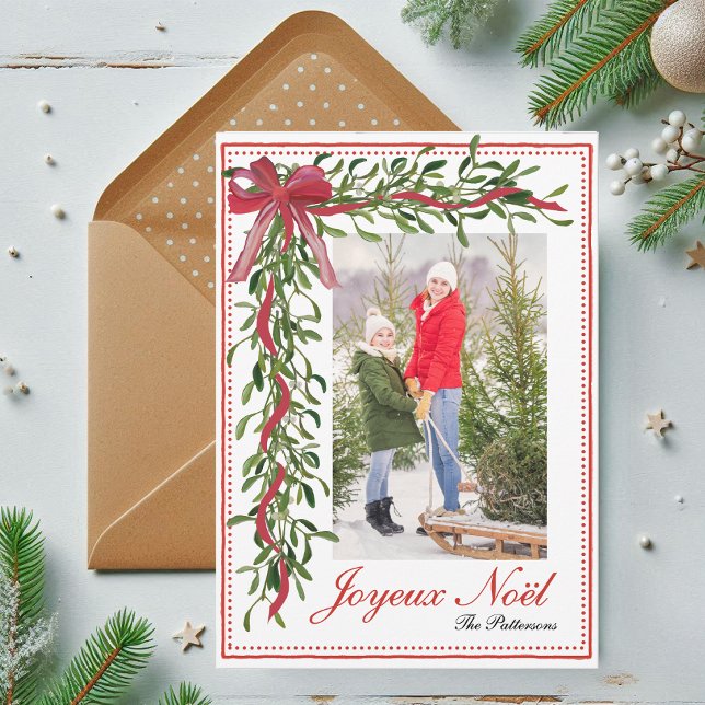 Joyeux Noël Mistletoe Red Bow Family Photo Julkort (Skapare uppladdad)