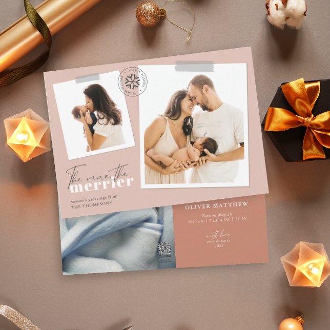 Ju mer reklamfoto för Merrier Rust Birth Julkort (Skapare uppladdad)