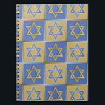 Judaica Star David Metall Guld Blue Anteckningsbok Med Spiral<br><div class="desc">Du visar Lee Hiller Design Collection. Apparatur,  gåvor och samlarföremål Lee Hiller Photography eller Digital Art Collection. Du kan visa hennes naturfotografi på http://HikeOurPlanet.com/ och följa hennes vandrande blogg i Hett Vår nationalpark.</div>