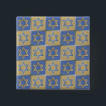 Judaica Star David Metall Guld Blue Knapp<br><div class="desc">Du visar Lee Hiller Design Collection. Apparatur,  gåvor och samlarföremål Lee Hiller Photography eller Digital Art Collection. Du kan visa hennes naturfotografi på http://HikeOurPlanet.com/ och följa hennes vandrande blogg i Hett Vår nationalpark.</div>