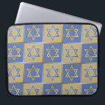 Judaica Star David Metall Guld Blue LapTop Slve Fodral<br><div class="desc">Du visar Lee Hiller Design Collection. Apparatur, gåvor och samlarföremål Lee Hiller Photography eller Digital Art Collection. Du kan visa hennes naturfotografi på http://HikeOurPlanet.com/ och följa hennes vandrande blogg i Hett Vår nationalpark.</div>