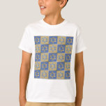 Judaica Star David Metall Guld Blue Tee Shirt<br><div class="desc">Du visar Lee Hiller Design Collection. Apparatur,  gåvor och samlarföremål Lee Hiller Photography eller Digital Art Collection. Du kan visa hennes naturfotografi på http://HikeOurPlanet.com/ och följa hennes vandrande blogg i Hett Vår nationalpark.</div>