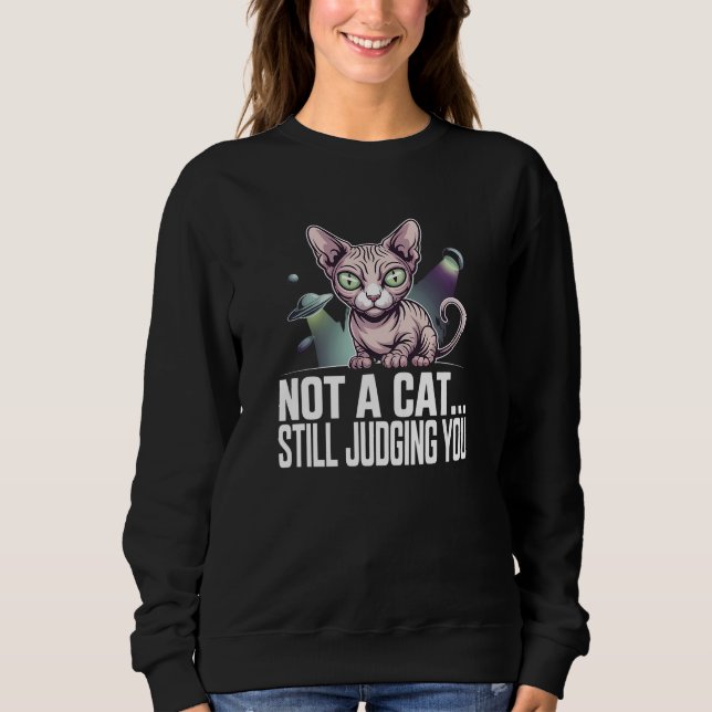 Judging Sphynx Cat UFO Alien Sarcastic Art T Shirt (Framsida)