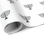 judisk menorah svart och vit mönster Hanukkah Presentpapper<br><div class="desc">Judiska menorah svart och vit mönster. Denna pappra förpackning är underbar för Hanukkah,  Chanukah,  pub mitzvah,  bat mitzvah,  shabbat och judiska Helgdagar.</div>