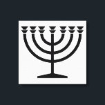 Judiska Menorah (judensimens symbol) Canvastryck<br><div class="desc">Denna design illustrerar en menorah som används av judar för att fira den åttadagarsvisa helgdag Hanukkah. Menorah är en niogrenade candelabrum som tänds under Hanukkah. Åtta av de nio grenar håller ljus (ljus eller oljelampor) som symboliserar de åtta nätterna i helgdag. Varje natt tänds ytterligare ett ljus än föregående natt...</div>