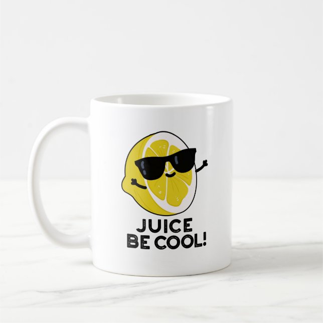 Juice Be Coola Funny Fruit Pun Kaffemugg (Vänster)