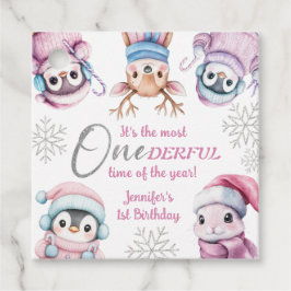 Jul 1:a födelsedag Kute Rosa Vinterdjur Gåvor Etiketter