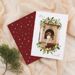 Jul 1 Photo Arch & Elegant Winter Botanicals Julkort<br><div class="desc">Fira helgdagarna med det här eleganten. Framsidan har ett foto av anpassningsbarna i ett charmigt bågformat ram. Ram är försett med delikat handmålat botaniskt vintervin med lush grönt löv och ljusröda vattenfärgbär - ett traditionellt jultema. Ett hälsning som du väljer skrivs i det övre lämnat hörnet och namn i grund...</div>