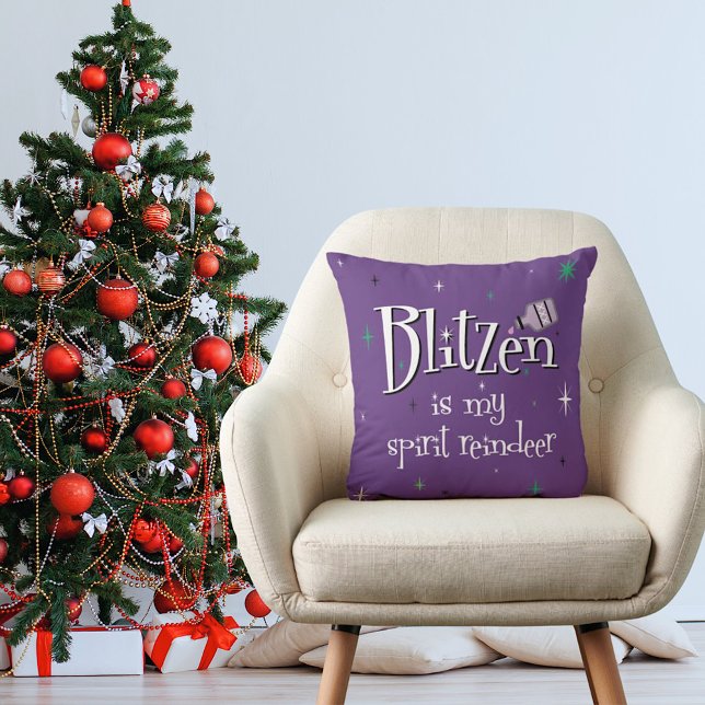 Jul Blitzen är min Lila i Spirit Reindeer Kudde (Reindeer Spirit Animal Blitzen Purple Throw Pillow)