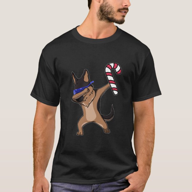 Jul Dabbing German Shepherd Hund Candy cane D T Shirt (Framsida)