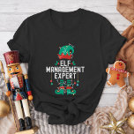 Jul - Elf Office Team Party & Family Matching T Shirt<br><div class="desc">Få in ditt kontorslag, din familj eller dina vänner i helgdag med våra roliga julskjortor! Perfekt för kontor party, familjesammankomster eller festliga evenemang, dessa skjortor för med sig en roligt till julhelgen. Oavsett om det gäller arbete, familjematchande konfektioner eller vänner, kommer dessa garantier att göra din helgdag-bild av extra ära...</div>