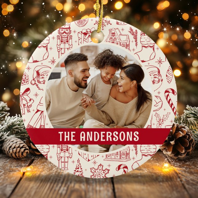 Jul Familj Foto Klotter Röd Julgransprydnad Keramik (Skapare uppladdad)