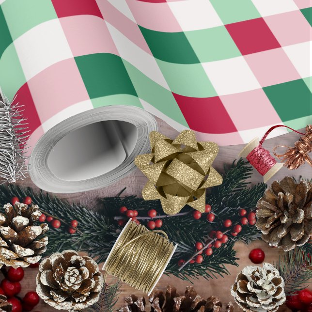 Jul Gingham - Red, Grönt and White Presentpapper (Christmas Gingham - Red, Green and White Wrapping Paper by Leapfroglisics Shop)