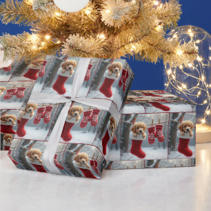 Jul: Gold Retriever Puppy i ett rött lager Presentpapper