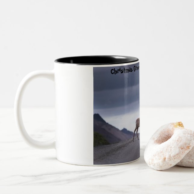 Jul Greetings min Hunter Gatherer Två-Tonad Mugg (Med munk)