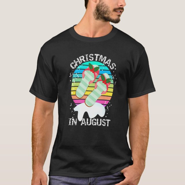 Jul i augusti: Mistletoe Sandals Sommar T Shirt (Framsida)