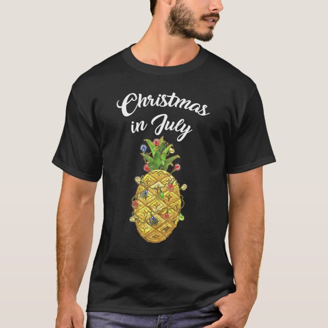 Jul i juli: Ananas Julafton Träd Ljus Beach T Shirt (Framsida)