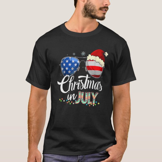Jul i juli: Hat Sunglasses Somme Cele T Shirt (Framsida)