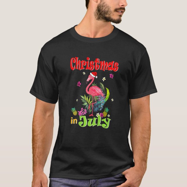 Jul i juli: Kvinnor i Rosa Flamingo T Shirt (Framsida)