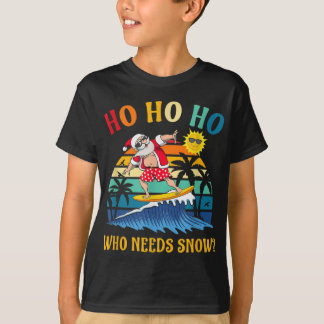 Jul i juli måndag: Finny Santa Surfing Summer Beac T Shirt