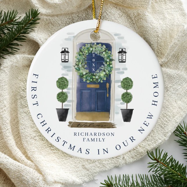 Jul i ny hemmahamn: Tunga Dörrand Julgransprydnad Keramik (Christmas In New Home Watercolor Navy Door Wreath Ceramic Ornament)