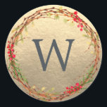 Jul Monogram Winter Greenery Wandey Guld Runt Klistermärke<br><div class="desc">Rustik monogrammerad vintergrey löv  grönbär med julklapp eller presentdekal för guld. Anpassa bara juletiketten genom att lägga till ditt första monogram. Modern och enkel,  röd och grönt jul. Enbart designad för dig av Lycklig Dolphin Studio. Kontakta oss på happydolphinstudio@outlook.com om du behöver hjälp.</div>