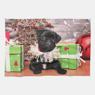 Jul - mops - daisy Mae Kökshandduk