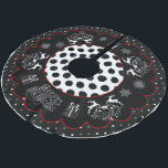 Jul- och Träd-kjolen i Chalkboard och Polka dots Julgransmatta Borstad Polyester<br><div class="desc">Snyggt Julgran-kjolar med renar och snöflingor. Scalloped trim design på inre kant och polka dot gräns i svart,  grått och vitt.</div>