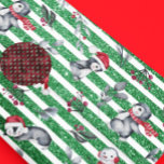 Jul Penguin Snögubbe Grönt Glitter Rand Presentpapper<br><div class="desc">Den här designen kan vara personlig i det område som tillhandahålls genom att ändra fotot och/eller text. Du kan också anpassa den genom att klicka på Anpassa den här mallen och sedan välja klicka för att anpassa ytterligare alternativ och ta bort eller ändra färg i bakgrunden, lägga till text, ändra...</div>