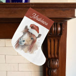 Jul Pony Cute Equestrian Horse Santa Hat Stor Julstrumpa<br><div class="desc">Bygg upp den festliga andan med vår fantastiska julklapp. Med en söt ponny som donerar en julhatt är den här härliga strummet säkert att fånga hästälskande barn och entusiaster. Den bästa delen? Den kan anpassas med ett namn, vilket gör att den här hjärtefrågan får en personlig beröring. Fyll den med...</div>