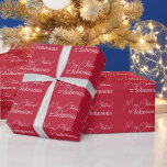 Jul Red Modern Family Presentpapper<br><div class="desc">Detta är ett modernt God jul-mönster. Det är i fräckt rött och vitt och har budskapet "God jul! från Johnsons". Idealisk för din julklapp som täcker den här julsäsongen. Om du vill anpassa dig lägger du bara till ditt namn i textrutan Anpassa. Här kan du också ändra resten av texten...</div>