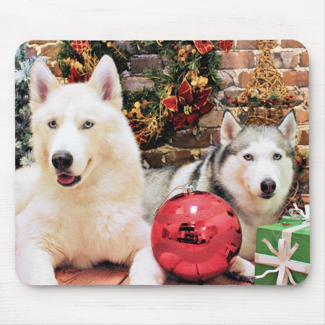 Jul - siberian husky - borggård och Katya Musmatta (Framsidan)