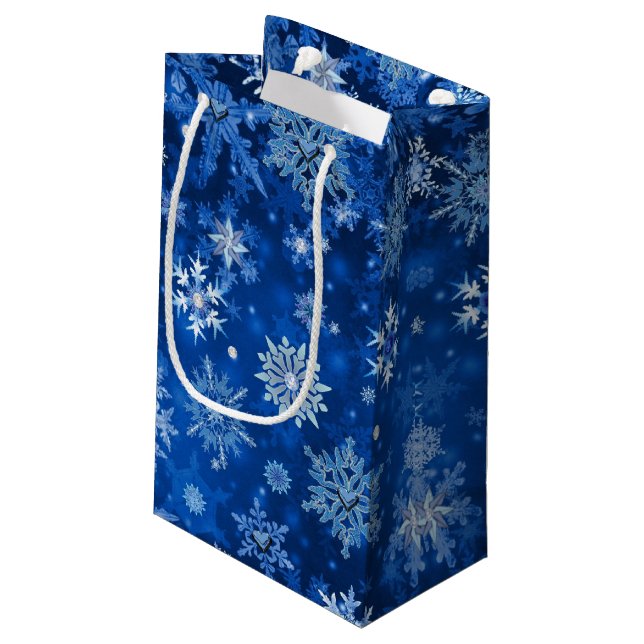 Jul Snöflingor Blue och Silver Gift Bag (Baksidan Vinklad)