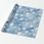 Jul Snöflingor Light Blå himmel Presentpapper<br><div class="desc">Vita och silver snöflingor faller på blå himmel i vintagen vintern under våtmarksfärgen som bara är höger för att helgdag i eleganten ska vara papper. Det är ett trevligt mönster som har en ljusblå bakgrund,  som representerar ett tidigt kvällssnö himmel,  med moln som går förbi.</div>