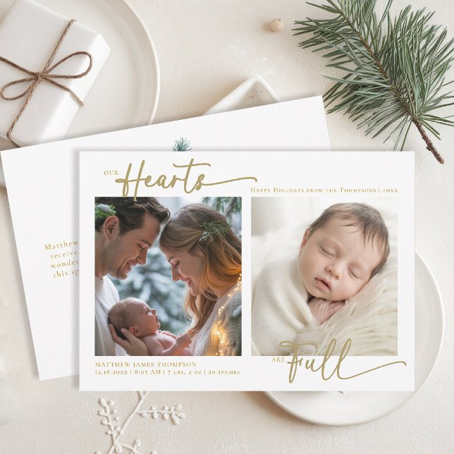 Jul Våra Hjärtas Guld Familj Bebis 2 Bilder Julkort (christmas family card baby announcement card chic calligraphy simple elegant 2 photos gold)