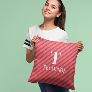 Jul Whimsique Red Rand Monogram Helgdag Kudde