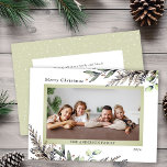 Jul Winter Greenery Photo Message Julkort<br><div class="desc">Julkortet i elegant ger plats för ett vågrät-foto på framsidan och anpassningsbarna för ett personligt meddelande på baksidan. Konstruktionen accentueras med vinter-grön snyggt med vattenfärg. Hälsning lyder "God jul".</div>