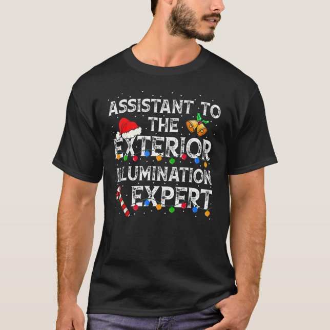 Julafton Assistant to Exterior Illumination Expert T Shirt (Framsida)