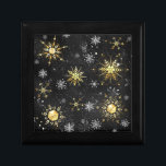 Julafton Golden Snöflingor på svart bakgrund Minnesask<br><div class="desc">Svart julbakgrund med guld och svart smycke snöflingor. Golden snöflingor. Julafton.</div>