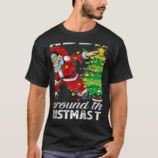 Julafton Ljus Santa Dabbing runt julträdet T Shirt (Framsida)