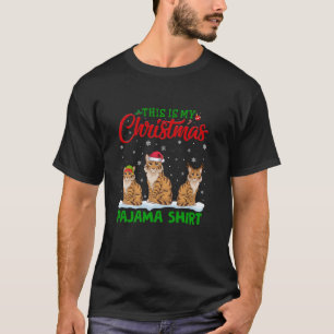 Julafton Santa Hat Reindeer Savannah Cat jul Paj T Shirt