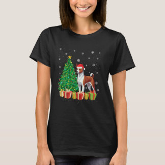 Julafton Träd Lighting Santa Hat Basenji Hund jul T Shirt