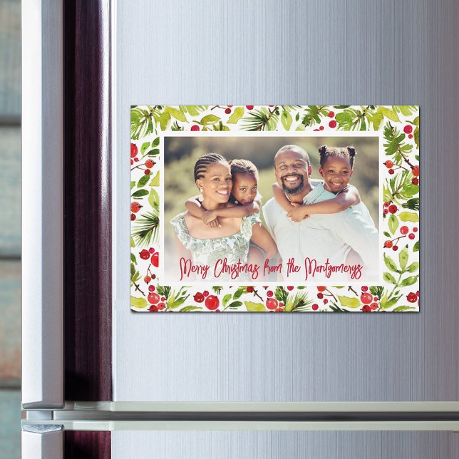 Julberger och grekiska fotomagnetkort (Red berries and greenery photo magnetic Christmas cards)