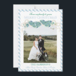 Julblått Gingham Garland One Photo Vintage Julkort<br><div class="desc">Vattentärsfärgat julblått Gingham Foliage One Photo Vintage Helgdag Card. Det här vackra jullfotkortet har en färgad jultomte med vita bögar och ram för ett foto. Det är perfekt om du är tittar för ett klassiskt,  söderut,  barnsligt julkort. Meddelande mig om du behöver justera eller matcha objekt:)</div>